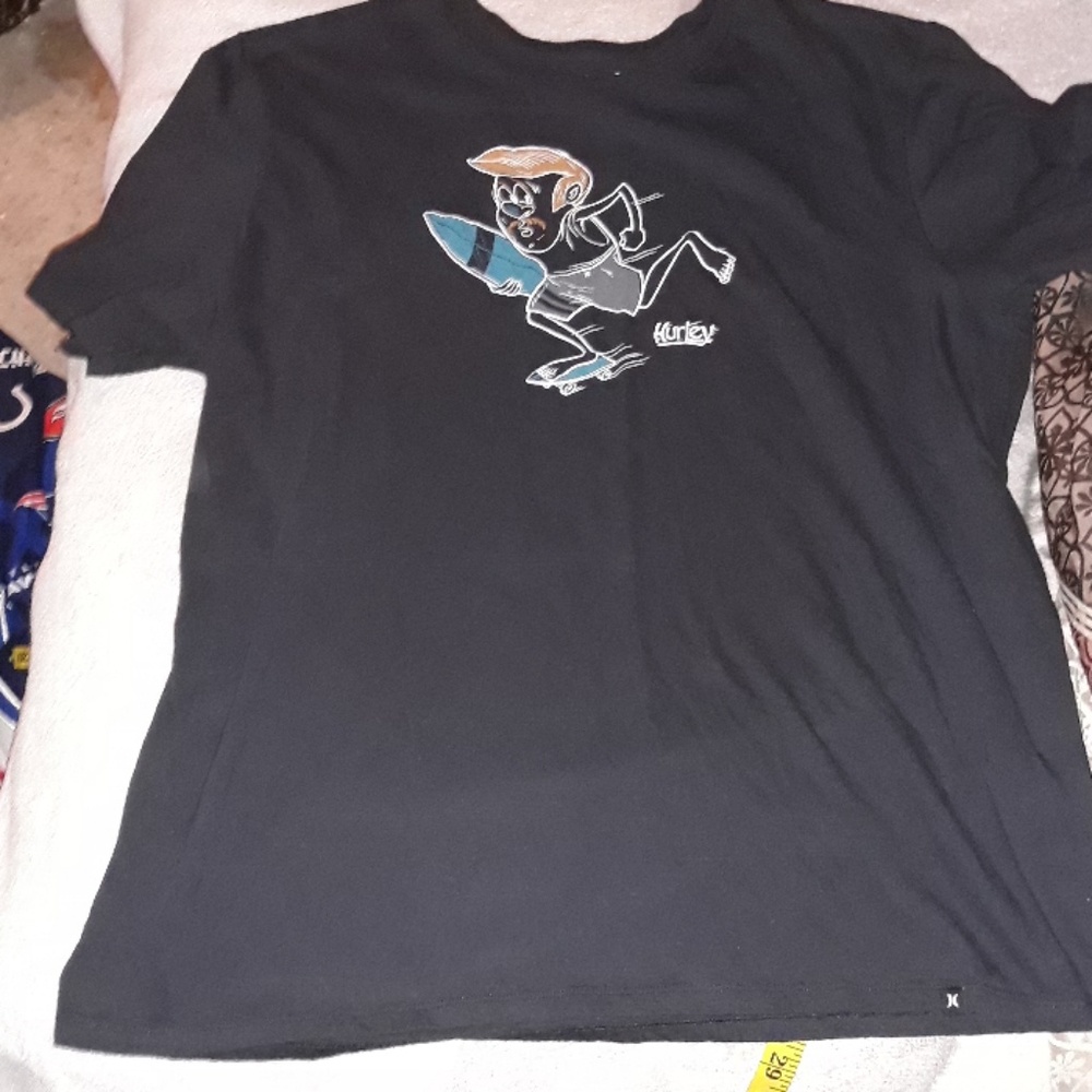 NWOT MEN'S HURLEY TEE W/LOGO♥️
